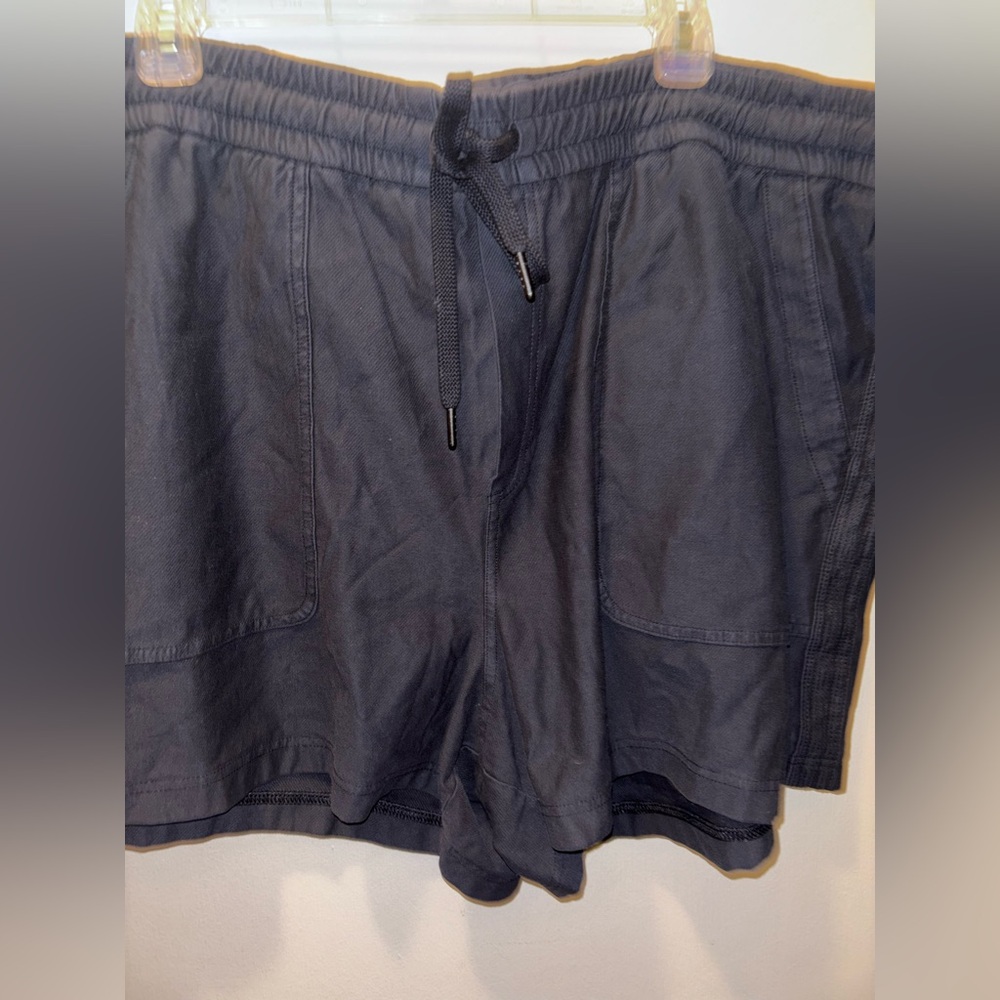 NWOT Athleta Farallon Short, Black, Size 24 Cotton Athleisure Breathable Active - Picture 4 of 9